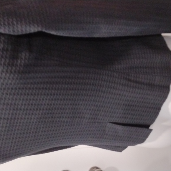 Ann Taylor black cotton blend pink satin lined blazer. Size 8 - Picture 9 of 12